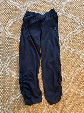 Girls Athleta Size M (8-10) Black Athletic Track / Dance Pants - Elastic Waist